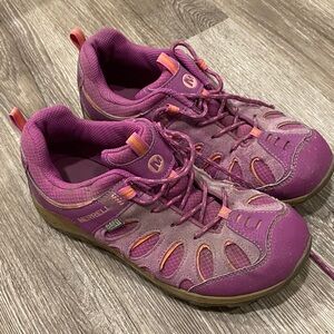 Merrell chameleon low lace hiking shoes dark purple 6 women’s